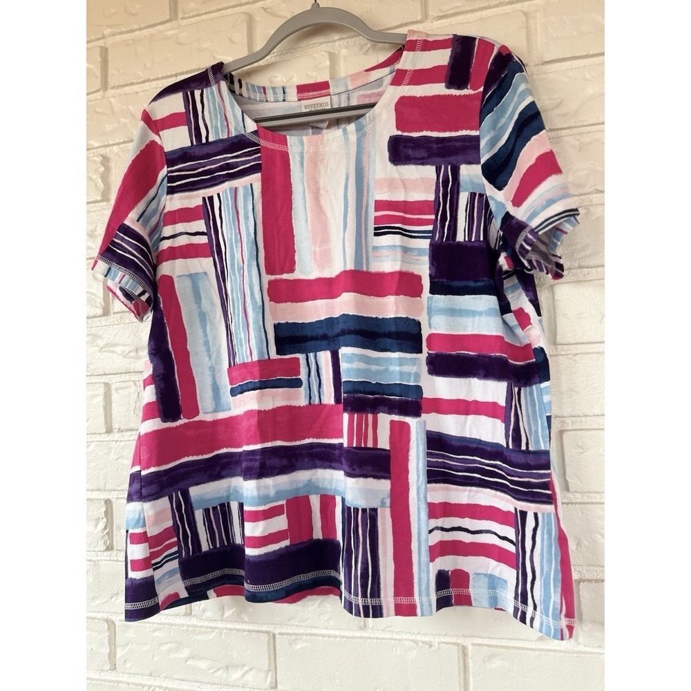 Weekends by Chico's Colorful Abstract Stripe Tee Womens Size 2 Artsy Modern - Picture 8 of 10